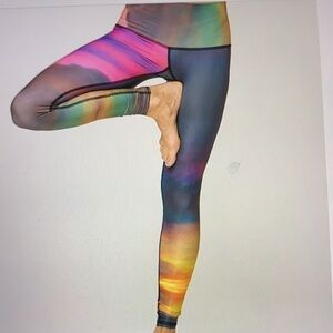 Teeki Sunset Clouds Hot Pants Yoga Leggings M